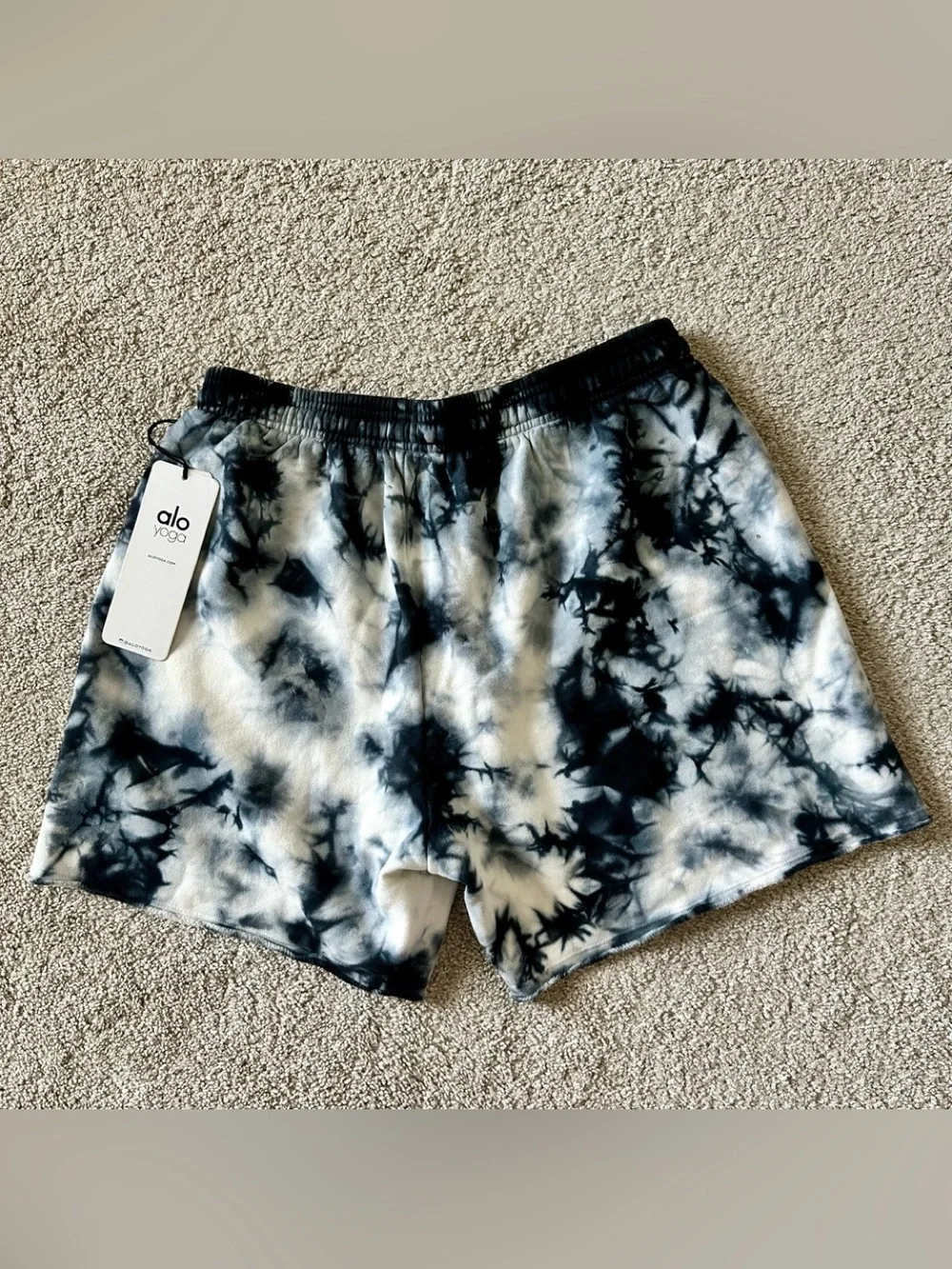 NWT Alo Yoga Tie Dye Gym Sweat Shorts Fleece Drawstring Navy Grey Sz L